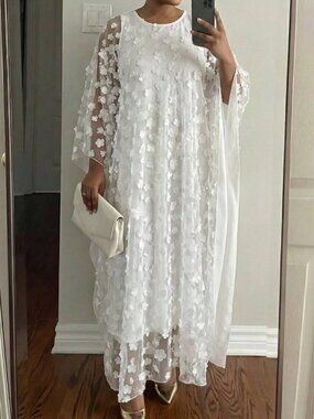 White Elegant Women's Scoop Neck Flow Sleeve Plus Size Cocktail Dress